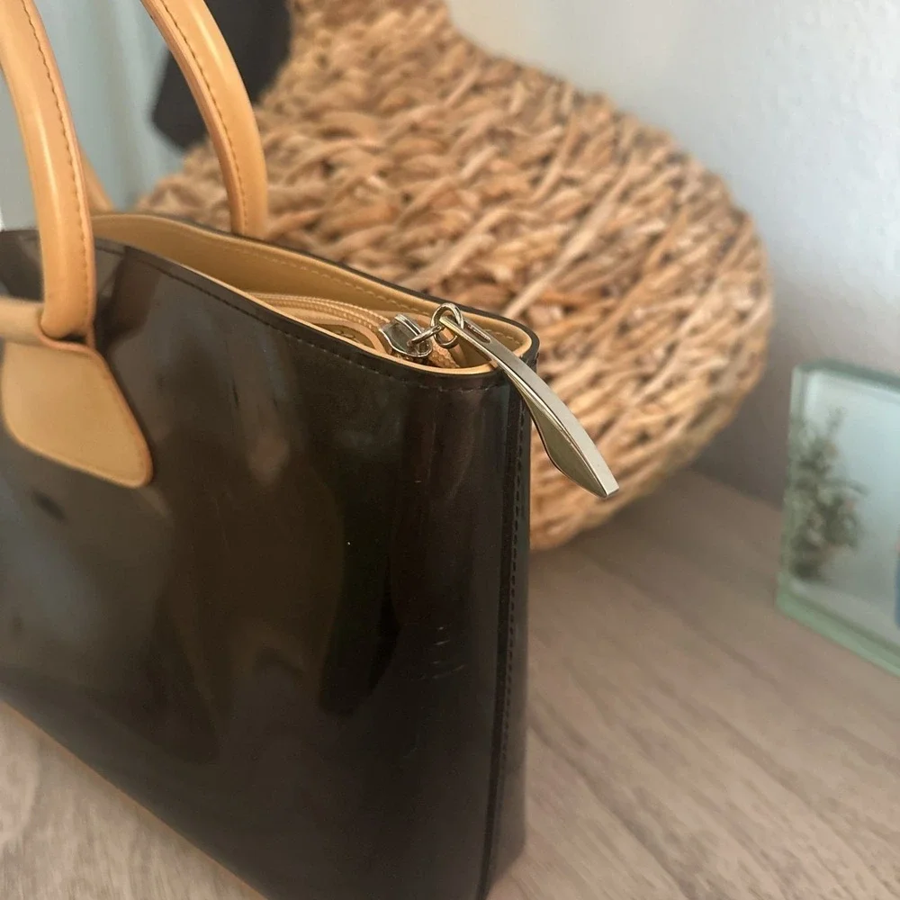VTG Beijo London Paris New York Black Patent Leather Tan Trim Satchel Handbag
